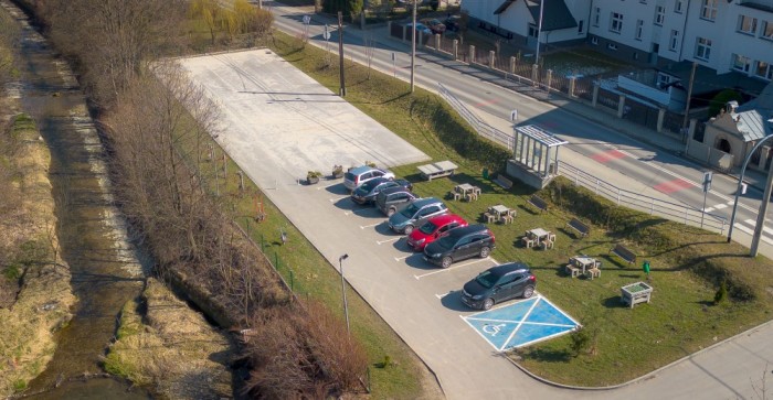 Centrum Integracji i Odpoczynku na Górnym Przedmieściu w Myślenicach po likwidacji boiska i miejsc parkingowych. fot. UMiG Myślenice