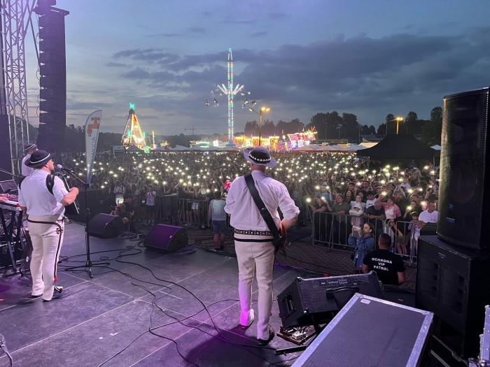 Gwiazdą piątkowego wieczoru w Dobczycach był zespół Baciary. fot. UG Dobczyce